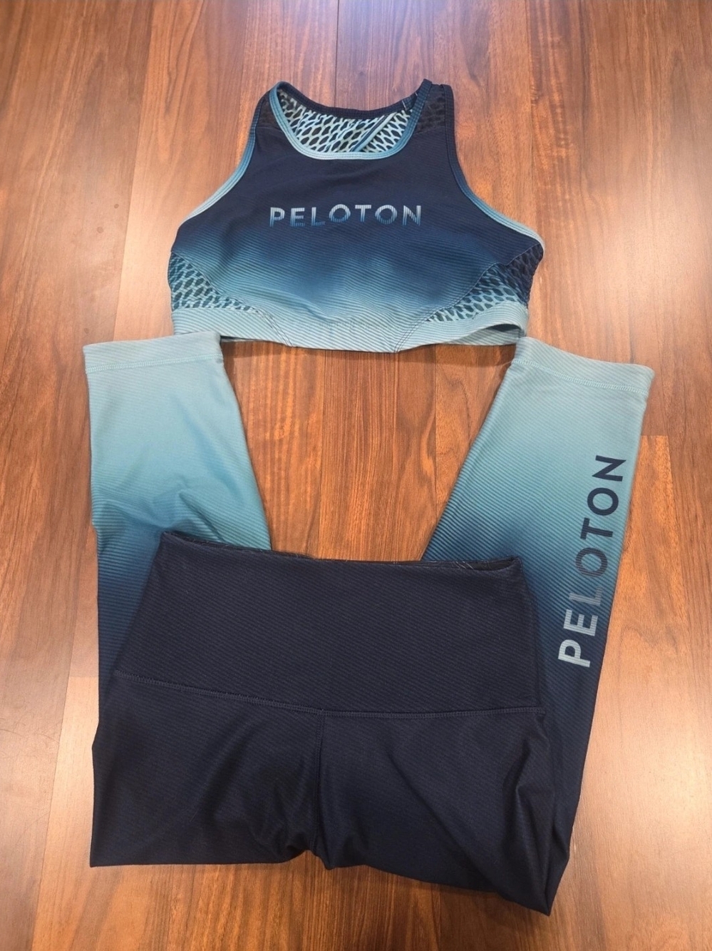 Peloton Women’s Gradient Blue Sports Bra & Legging Set